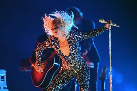 Lady Gagas Shallow Grammys Performance 2019 Video Popsugar Entertainment Uk