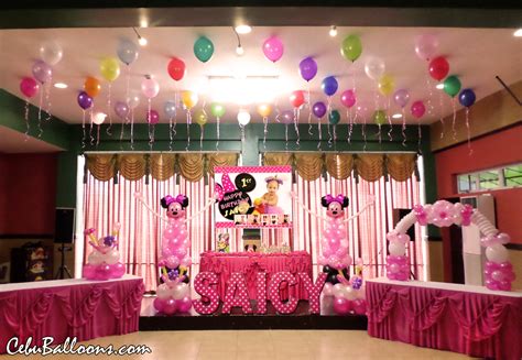 Mickey & minnie balloon columns and centerpieces. Letter Standees | Cebu Balloons and Party Supplies