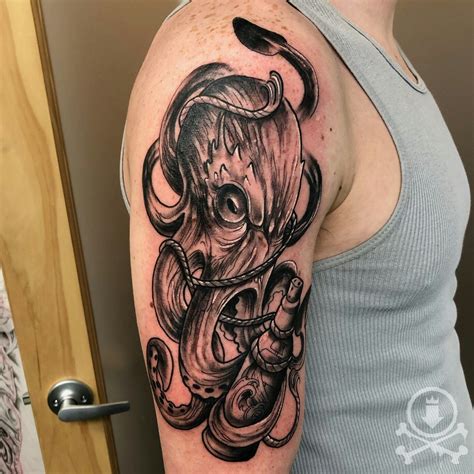 Black ink kraken tattoo with ship tattoo @extreme_tattoo_piercing Pin by Rebecka McElroy on Tattoos | Kraken tattoo, Tattoos ...