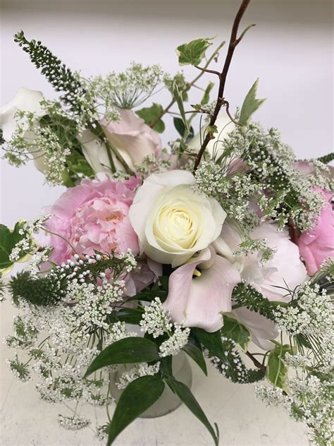 Bridal bouquet: garden look, loose, airy-designed of ...