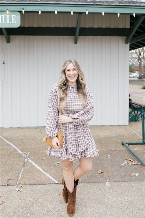 How To Wear Cowboy Boots With Dresses In The Winter