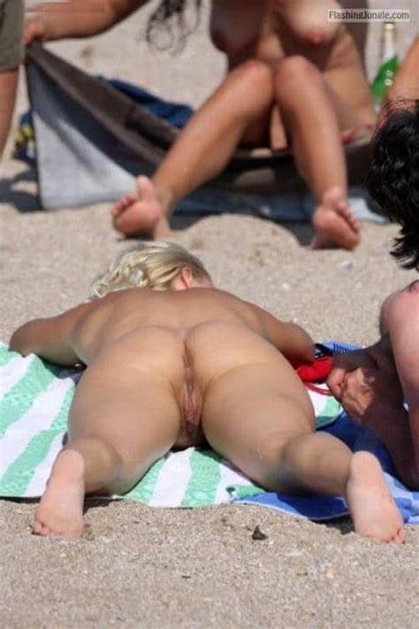 Perfect Shot Of Pussy And Asshole Nude Beach Pics Public Nudity Pics Voyeur Pics