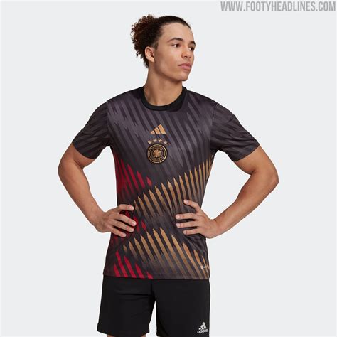 Deutschland 2022 Wm Pre Match Shirt Veröffentlicht Nur Fussball
