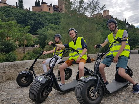 tour en patinete electrico en granada la mejor experiencia