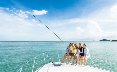 You don't need to bring a heavy dslr camera or seek strangers to ask for a picture, a reliable selfie stick takes care of it all. Insta360 Extended Edition Selfie Stick » Gadget Flow