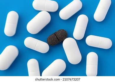 1 666 Oblong Pill Images Stock Photos Vectors Shutterstock