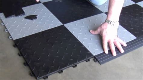 How To Install Interlocking Vinyl Flooring Flooring Tips