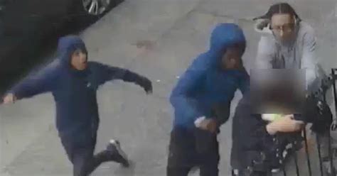 Brutal Beating Robbery Caught On Video In Brooklyn Cbs New York