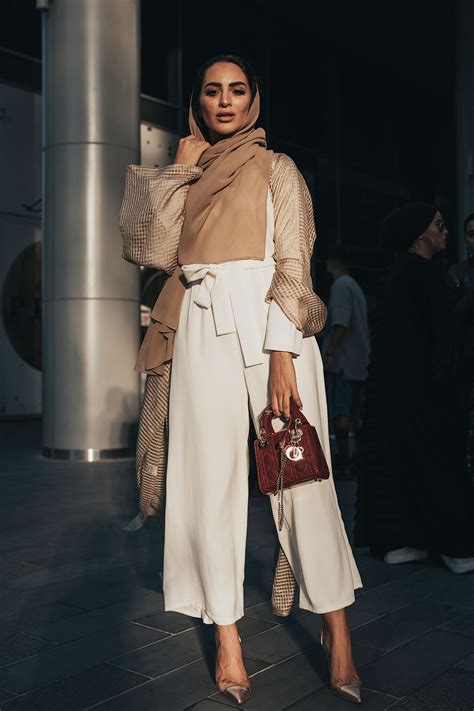 Dubai Street Style 3 Chic Outfits Ideas For Fall 2017 Vogue Arabia