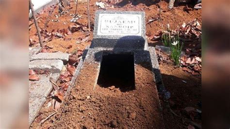 Misteri 25 Kuburan Berlubang Di Tasikmalaya Pengurus Makam Tak Tahu Siapa Pelakunya