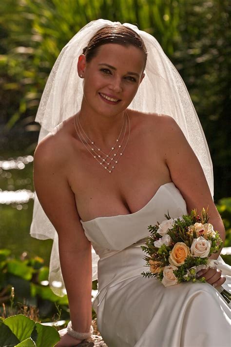 Bridal Cleavage And Downblouse 46 Pics Xhamster