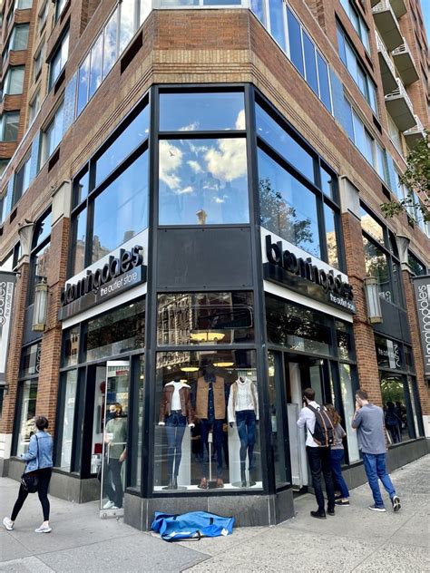 Bloomingdales Outlet 122 Photos And 71 Reviews 2085 Broadway New