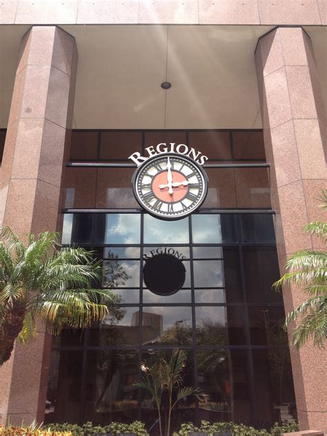 Orlando Regions Bank Building 2014 · Riches