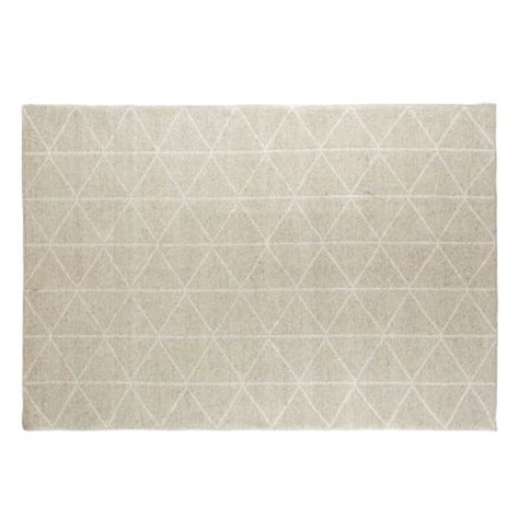 Unsere redaktion begrüßt sie als leser zum großen es ist jeder gewebter teppich rund um modelle die uhr im internet zu haben und kann somit sofort. Gewebter Teppich mit grafischen Motiven 140x200 | Maisons ...