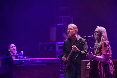 Tedeschi Trucks Band Closes Out 2018 In Boston Photos Review And Audio
