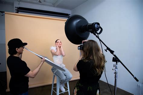 How To Create A Dramatic Portrait With A Beauty Dish Profoto Us
