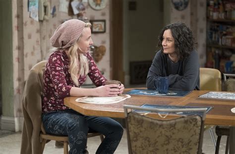 The Conners Lecy Goranson Opens Up About Becky S Pregnancy And Life Without Roseanne Barr
