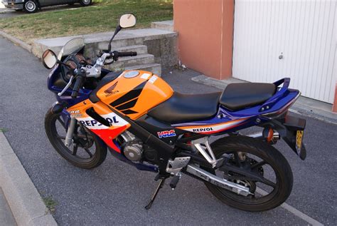 With this new look honda blade. Annonce moto HONDA CBR 125 Repsol occasion de 2005 - 54 ...