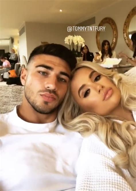 Tommy Fury Sparks Engagement Rumours After Molly Mae Hague Posts Picture Onine Extraie