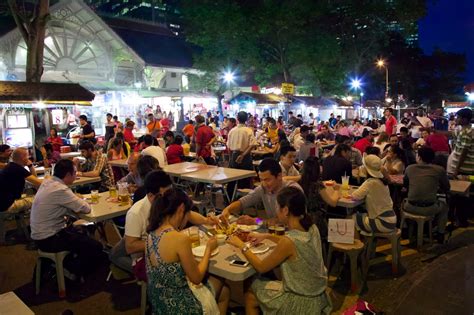 Lau pa sat, also known as telok ayer (water bay, in malay) market's history dates back to 1894. Merlion Memoirs: Lau Pa Sat Hawker Center