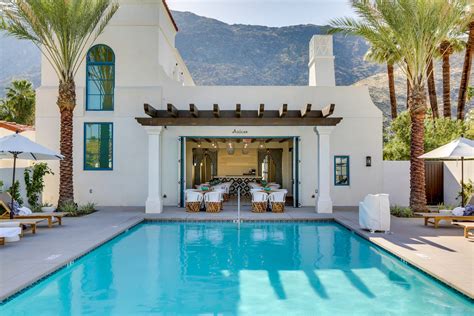 Take A Dip In These Boutique Hotel Pools In Palm Springs