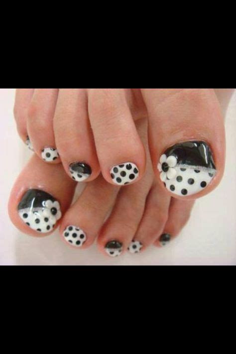 Black And White Toenail Designs With Images Pedicure Nail Designs