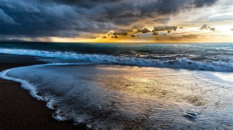 Sea Shore With Waves Under Clouds During Sunset Hd Nature