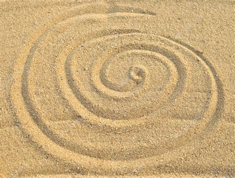 Foto Von Spirale Muster Im Sand — Stockfoto © Inxti74 3697979