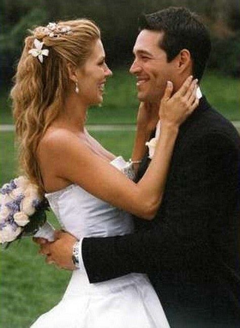 Brandi Glanville Donates Her Wedding Dress From Failed Marriage To