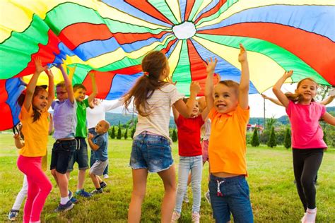 13 Best Parachute Games For Kids To Play 2023 Images And Examples