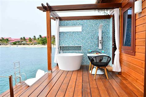 Overwater Bungalows In St Lucia Overwater Bungalows Bungalow Vacations To Go