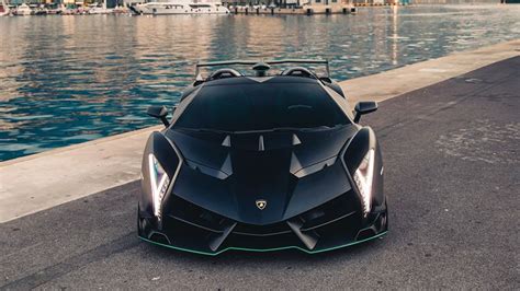 Kinek Kell A Batmobile Ha Van Egy Matt Fekete Lamborghini Veneno