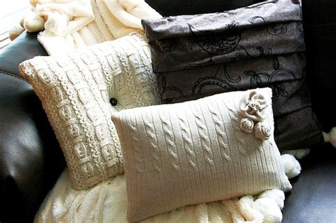 How To Make Chic Pillows Out Of Your Old Sweaters Homecrux
