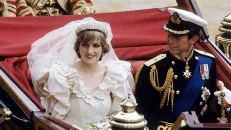 Πριγκίπισσα Diana Ο William και ο Harry παραχώρησαν το Iconic νυφικό