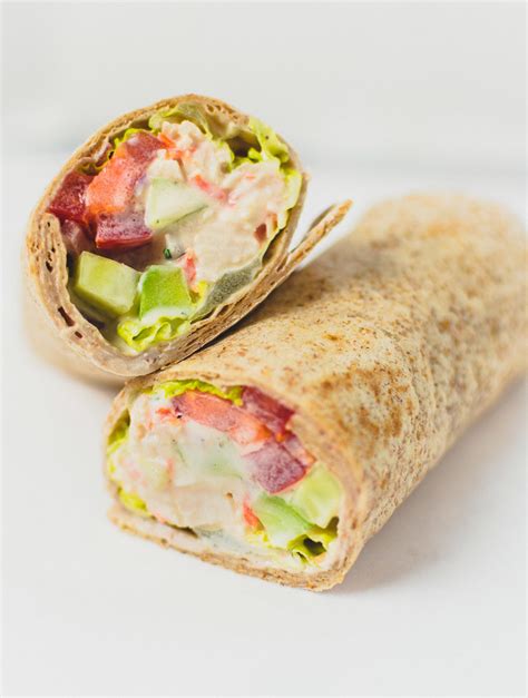 Then topped with a cilantro lime greek yogurt sauce. Low-Calorie, Healthy Chicken Wraps (364 cal only!) - Real ...