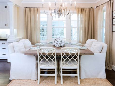Designer tobi fairley transforms an arkansas couple's dining room to satisfy both their styles. 15 Pretty and Charming Shabby Chic Dining Rooms | Home ...