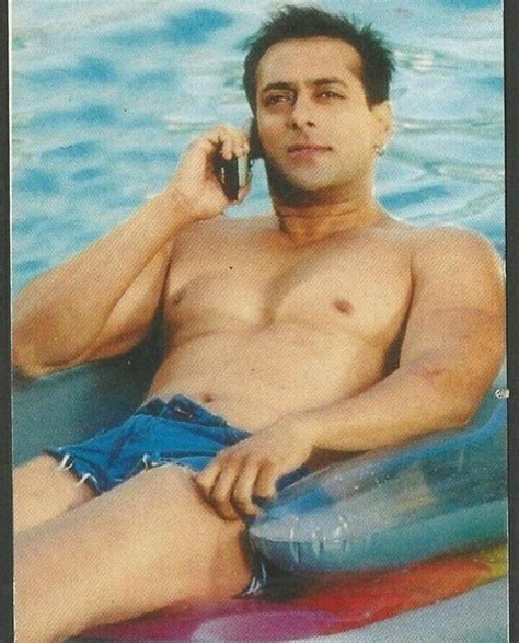 Shirtless Bollywood Men Salman Khan Sexy In The Pool