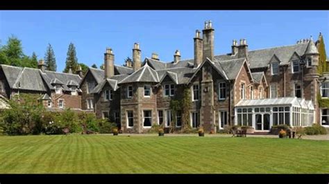The billionaires of the world called these big size extravagant houses as their own living homes. The Biggest House | in the World - YouTube