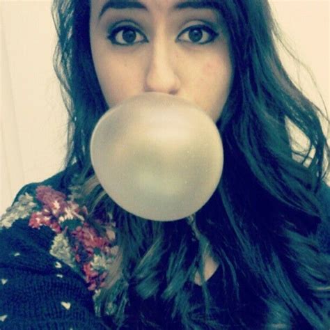 Omg Bubble Gum Bubbles In 2020 Bubble Gum Bubbles Gum