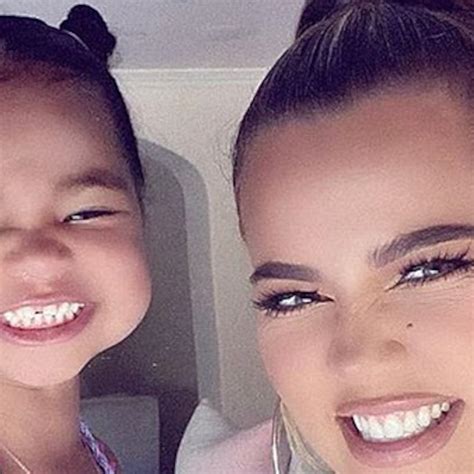 See Khloe Kardashians Sweet Christmas Pics With Her Daughter True E