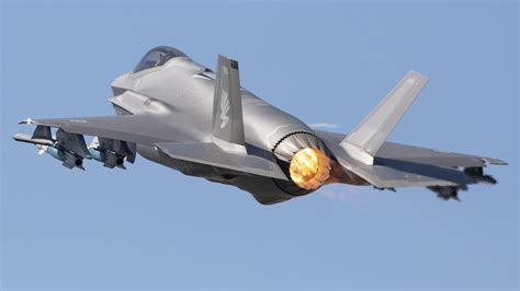 Beast Mode Australische F 35 Zeigt Was Sie Tragen Kann Flug Revue