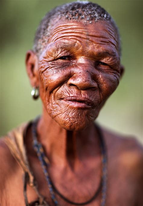 And the woman in black herself is terrifying. Old woman, Bushmen, Botswana | An old African woman from ...