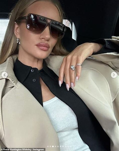 Rosie Huntington Whiteley Puts On A Very Racy Display As She Flashes