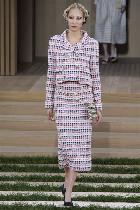 Chanel Spring 2016 Couture Collection Mikado