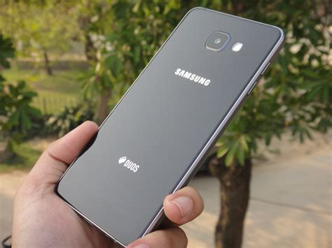 Samsung Galaxy A7 Unboxing And First Impressions