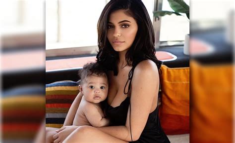 Kylie Jenner Afirma Que A Primeira Bolsa De Sua Filha Ser Uma Herm S De Mais De R Mil