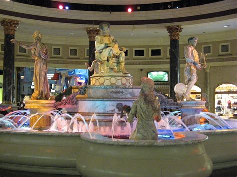 Caesars palace was founded in 1966 by jay sarno and stanley mallin, who sought to create an opulent facility that gave guests a sense of life during the roman empire. Caesars Palace animatronic fountain - a photo on Flickriver