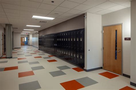 Skinner West Elementary School Annex Hallway Fh Paschen