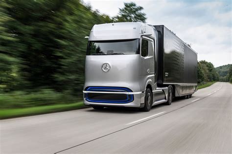 Daimler Truck Wasserstoff Lkw Mit Brennstoffzelle Soll Eine Reichweite