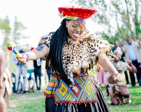 TV with Thinus: Double wedding day drama in Uzalo on SABC1 as a battle